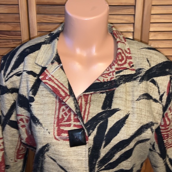 Painted ponies, Asian inspired crop jacket, three button, front, beige red black - Picture 2 of 10